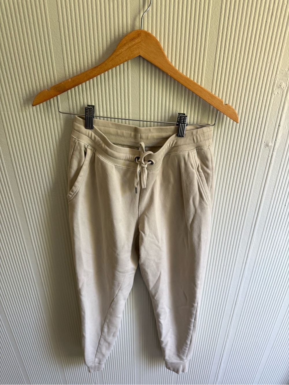Uniqlo Beige Drawstring Jogger Pants